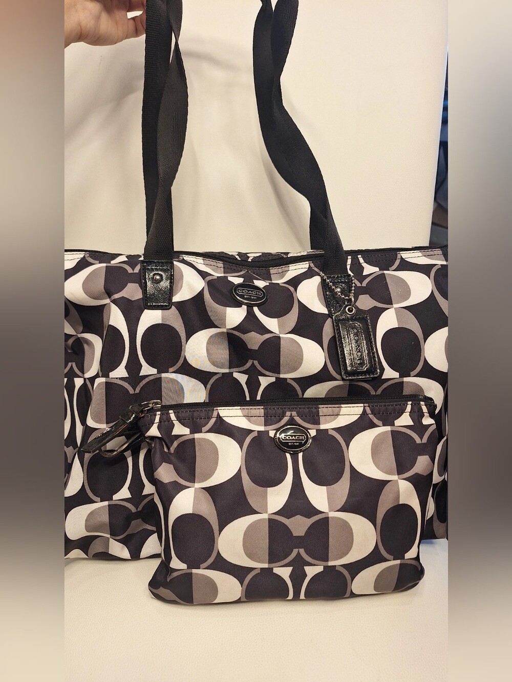 Coach Black, White & Gray Poppy Gpam Signature Tote w/ Matching Pouch EUC - Picture 2 of 11